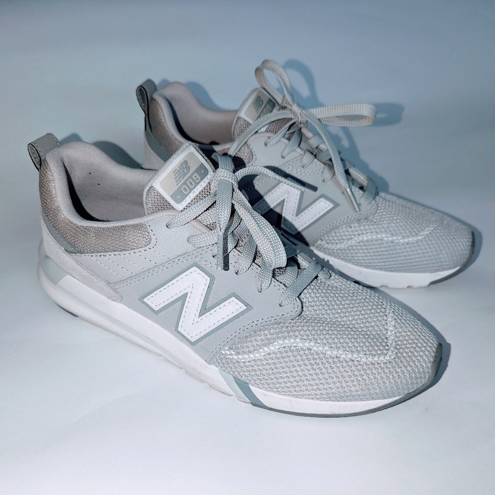 New Balance 009 Sneakers
